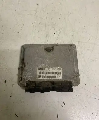 Opel Zafira A Engine control unit/module 24417169 28SA4802 0281010268