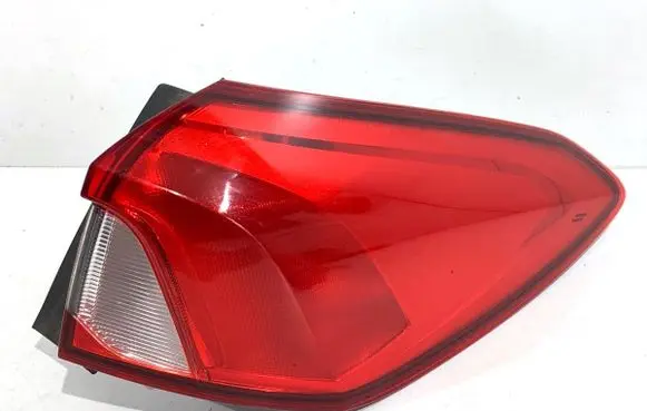 Ford Focus Rear/tail lights JX7B-13404-ED
