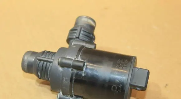 BMW X5 E53 Electric auxiliary coolant/water pump 6907811
