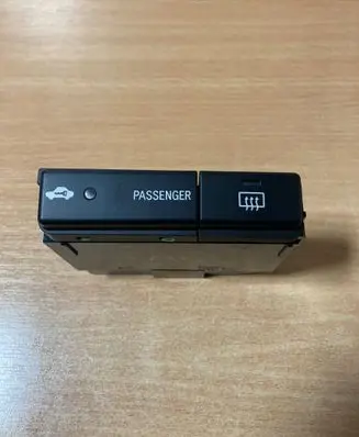 Toyota Avensis T250 Windscreen/window heater switch 8479005110 MS171100430