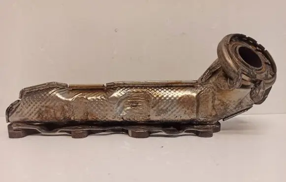Mercedes-Benz B W247 Exhaust manifold A6541404201