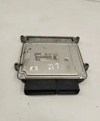 KIA Ceed Engine control unit/module 391102B522 0261S05598