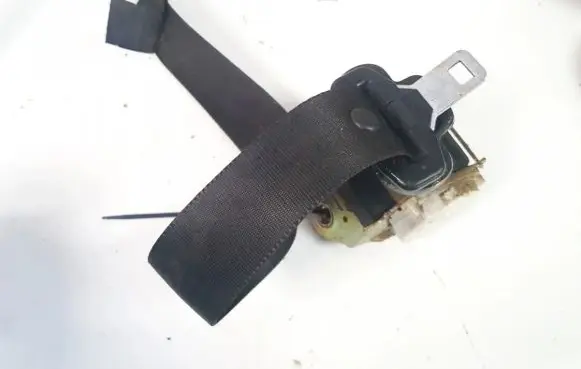 Ford Focus Front seatbelt 33032387g 33048192