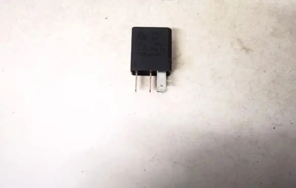 Alfa Romeo 147 Other relay 46520421 702.30