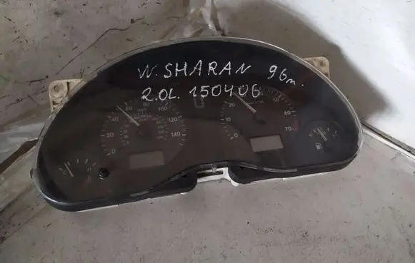 Volkswagen Sharan Speedometer (instrument cluster) 7M0919931