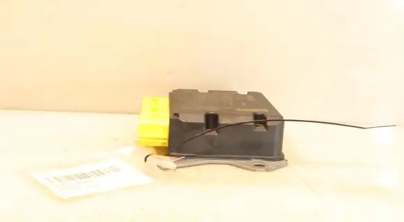 Volkswagen Golf VII Airbag control unit/module