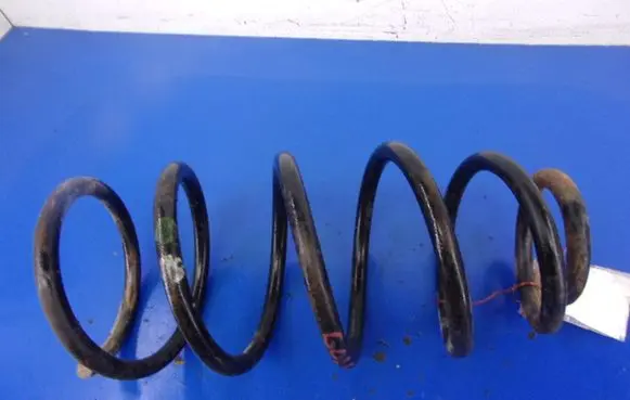 Volkswagen Golf III Front coil spring