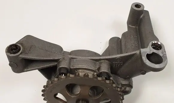Volkswagen New Beetle Oil pump 06A115105
