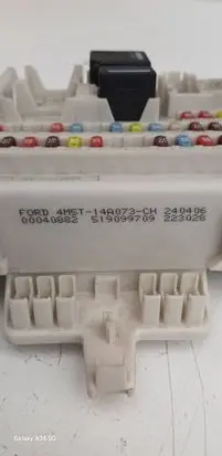 Ford Focus Fuse module 4M5T14A073