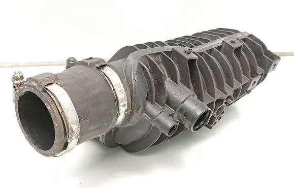 Ford Fiesta Intake manifold 1047092S01