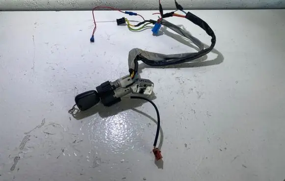 Citroen Berlingo Ignition lock 9648445180
