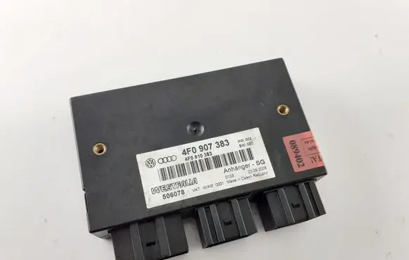 Audi A6 S6 C6 4F Tow bar trailer control unit/module 4F0907383 4F0910383