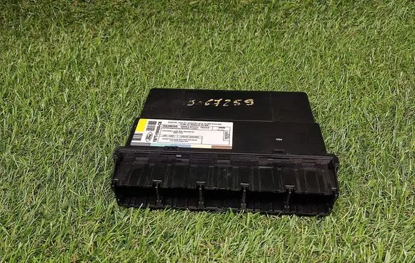Ford Focus Door central lock control unit/module 1S7T15K600CB 5WK48727C