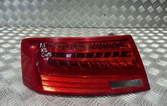 Audi A5 8T 8F Rear/tail lights 8T0945095H