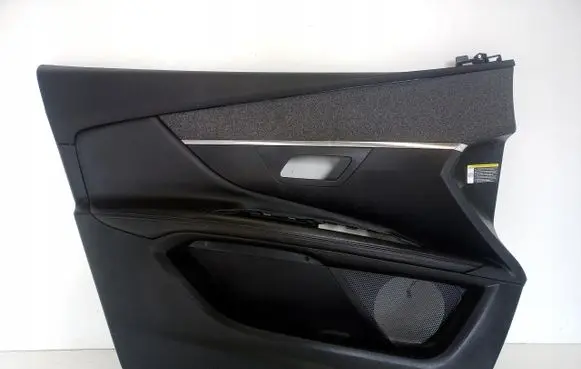Peugeot 3008 II Front door card panel trim 17870536836