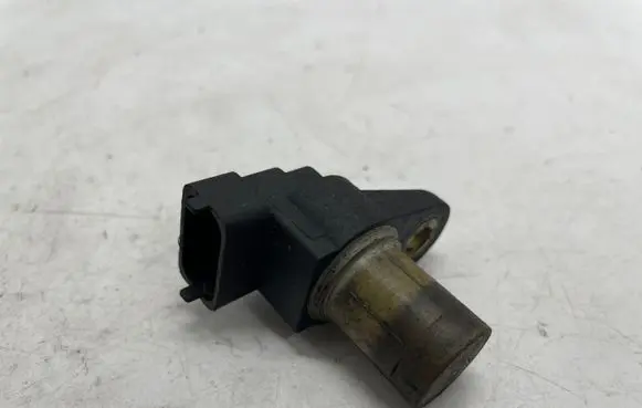 Mercedes-Benz E W210 Camshaft position sensor A0031539728