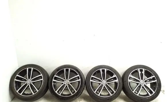 Volkswagen Golf VII R17 alloy rim 5GE601025B
