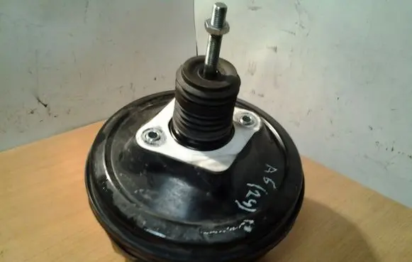 Audi A6 S6 C6 4F Brake booster 4F0612105G