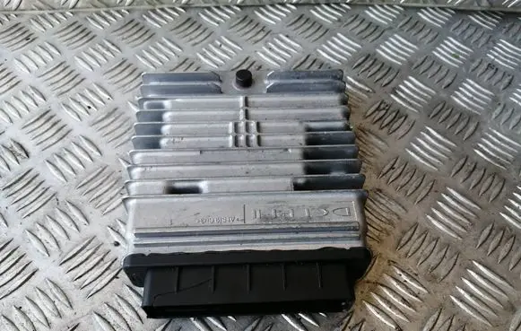 Ford Focus Engine control unit/module 3M5112A650LB R0411C004L