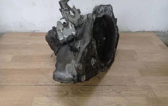 Suzuki Swift I Manual 5 speed gearbox 143906 12992510