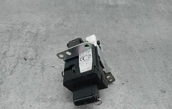 Toyota Corolla Verso E121 Ignition lock 626399-000