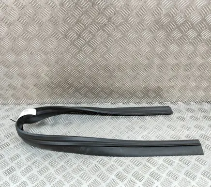 Audi A6 S6 C7 4G Rubber seal front door (on door) 67863F4010