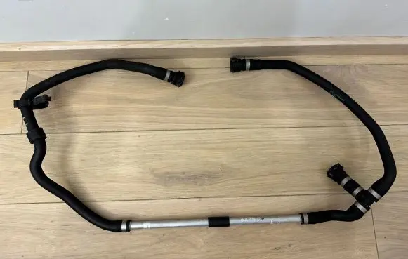 BMW 5 G30 G31 Engine coolant pipe/hose 3465643 1712666 S2100462