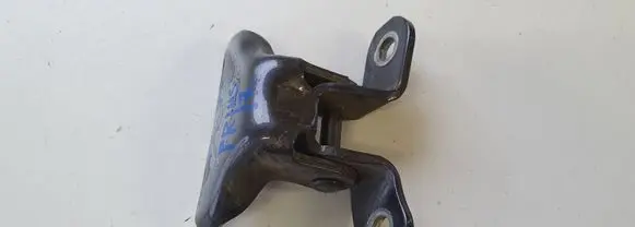 Toyota Prius (XW50) Front door lower hinge 