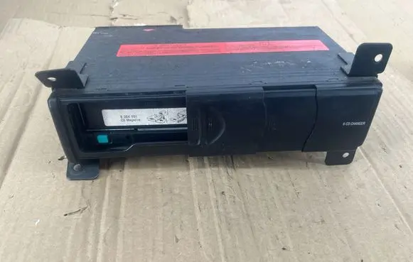 BMW 5 E60 E61 CD/DVD changer 6913389 020258