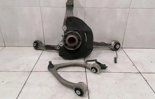 Mercedes-Benz S W222 Front wheel hub A2223322001