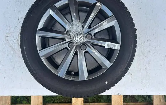 Volkswagen Multivan T5 R17 winter tire 7E0071497A