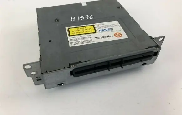 Hyundai Accent Radio/CD/DVD/GPS head unit 608251 H1976