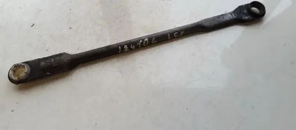 Front wiper linkage and motor