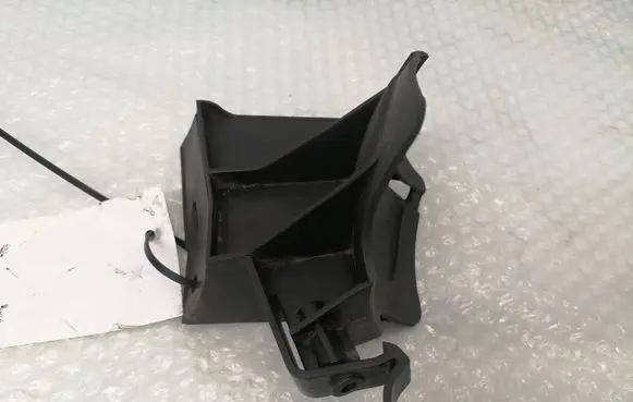 Mercedes-Benz Vito Viano W639 Other engine bay part A6395011320