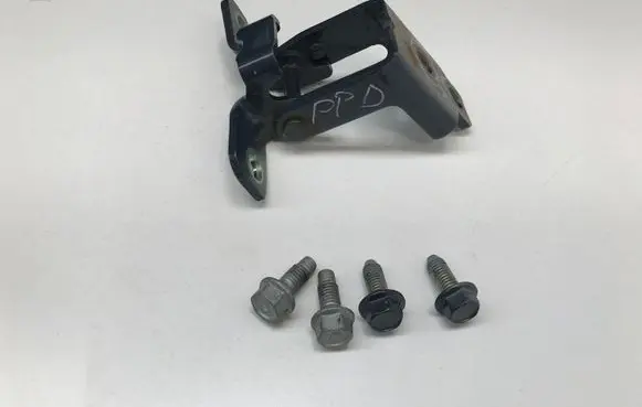 Mazda MX-30 Front door lower hinge PRZOD