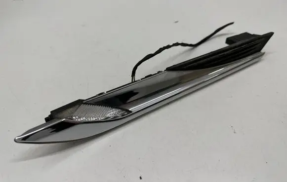 BMW 6 F12 F13 Front fender indicator light 7221859 7221861