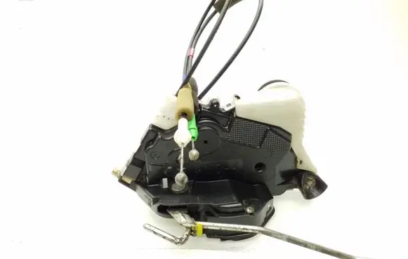 Toyota Prius (XW30) Front door lock