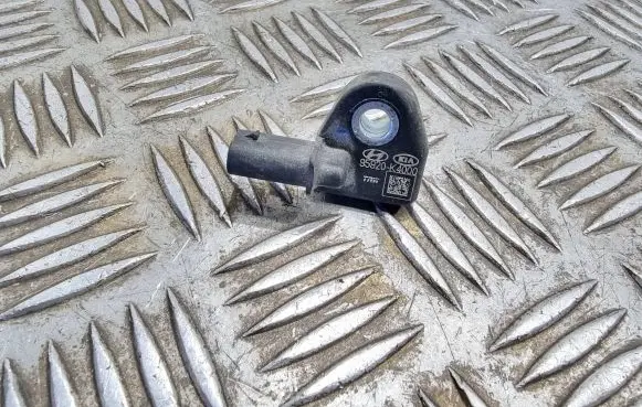 Hyundai Kona I Airbag deployment crash/impact sensor 95920K4000