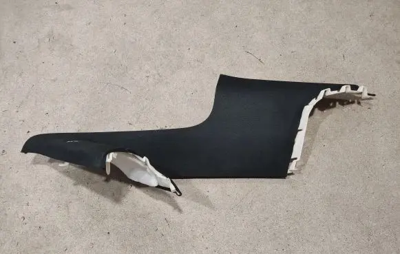 Mercedes-Benz GLE (W166 - C292) (D)pillar trim (top) A2926901625