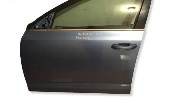 Skoda Octavia Mk3 (5E) Front door DRZWIPLLQ5X