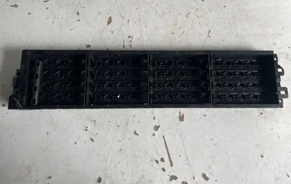 Renault Megane IV Intercooler air guide/duct channel 214F65316R 889189901 9Z000888Z