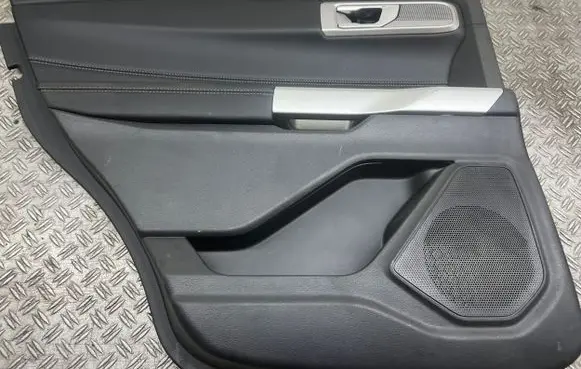 Ford Explorer VI Rear door card panel trim LB5BS27407