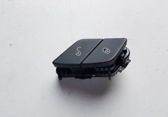 Mercedes-Benz C W205 Central locking switch button A2059055151