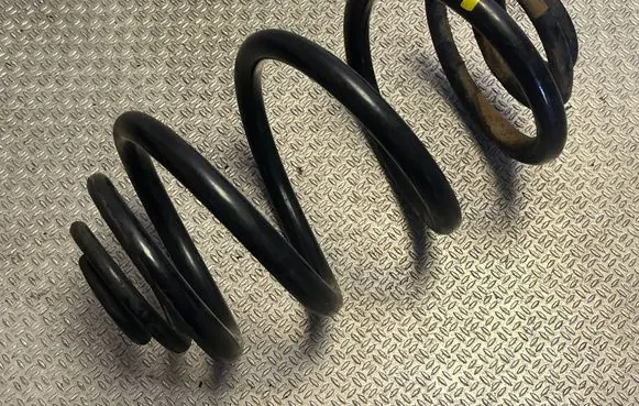 Opel Vivaro Rear coil spring