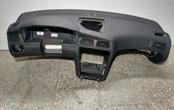 Volvo V70 Dashboard 9177707