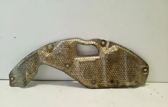 Lexus CT 200H Exhaust heat shield