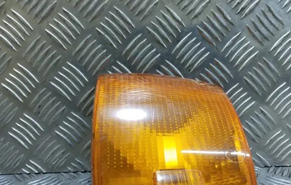 Volkswagen Transporter - Caravelle T4 Front indicator light 136405