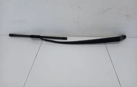 Toyota Auris 150 Windshield/front glass wiper blade 3151820