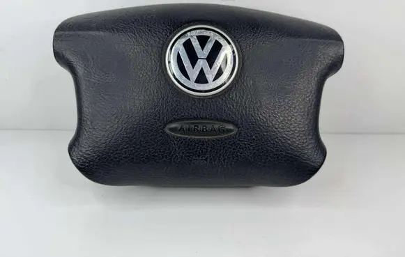 Volkswagen Golf V Steering wheel airbag 3B0880201 E99T1020305155 001JQ0MRLALI