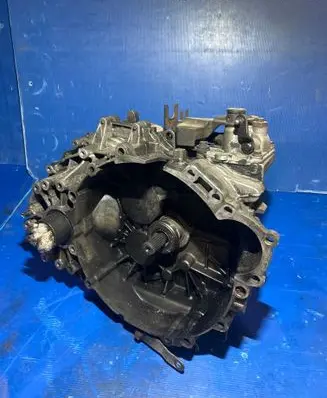 Volvo XC90 Manual 6 speed gearbox 30751041
